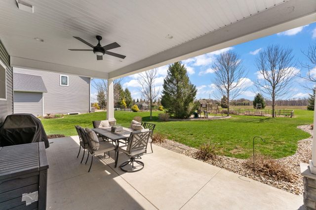 112 Lavender Court, New Carlisle, IN 46552