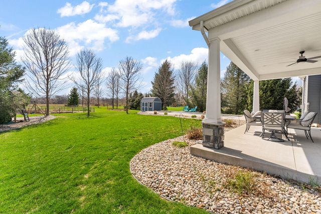 112 Lavender Court, New Carlisle, IN 46552