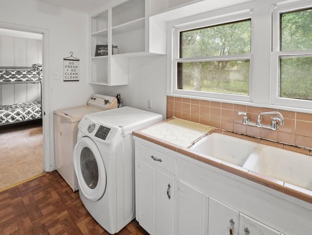 6208 Walnut Hills Drive, Austin, TX 78723