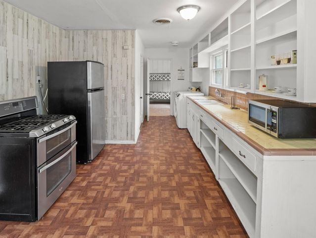 6208 Walnut Hills Drive, Austin, TX 78723