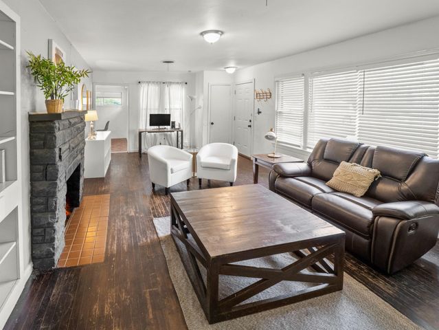 6208 Walnut Hills Drive, Austin, TX 78723