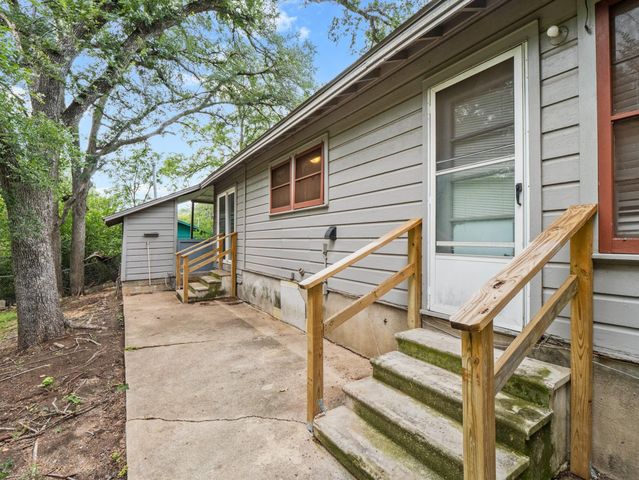 6208 Walnut Hills Drive, Austin, TX 78723