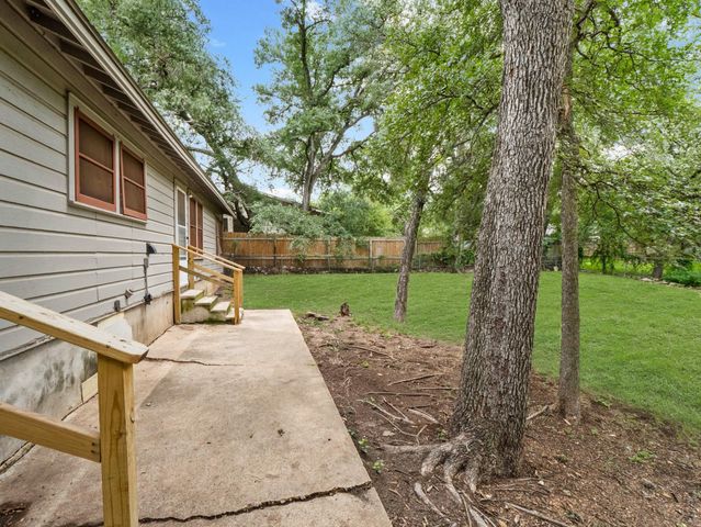 6208 Walnut Hills Drive, Austin, TX 78723