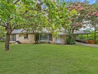 6208 Walnut Hills Drive, Austin, TX 78723