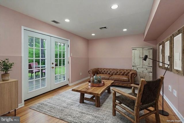 2025 OAK TREE RD, Edison, NJ 08820