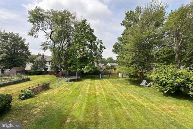 2025 OAK TREE RD, Edison, NJ 08820