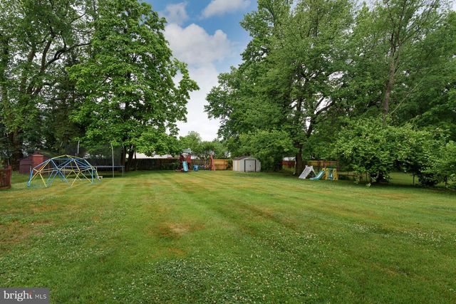 2025 OAK TREE RD, Edison, NJ 08820