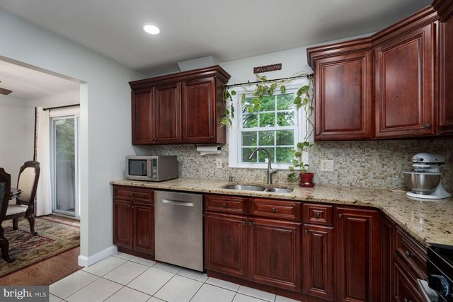 2025 OAK TREE RD, Edison, NJ 08820