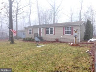 212 HIGH POINT LN, Coatesville, PA 19320