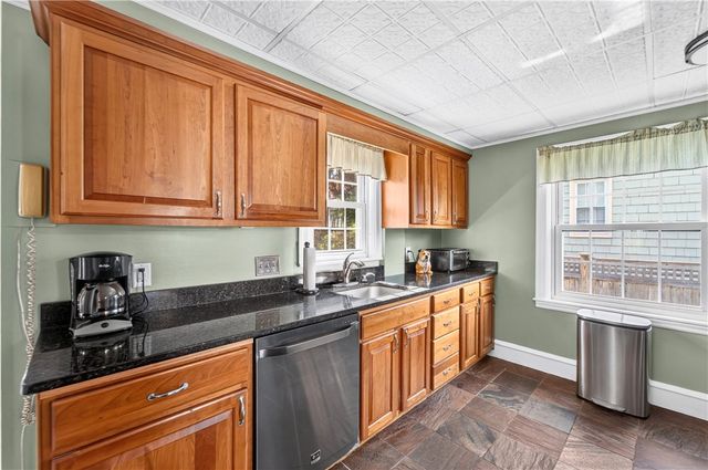 87 Miller Avenue, East Providence, RI 02916