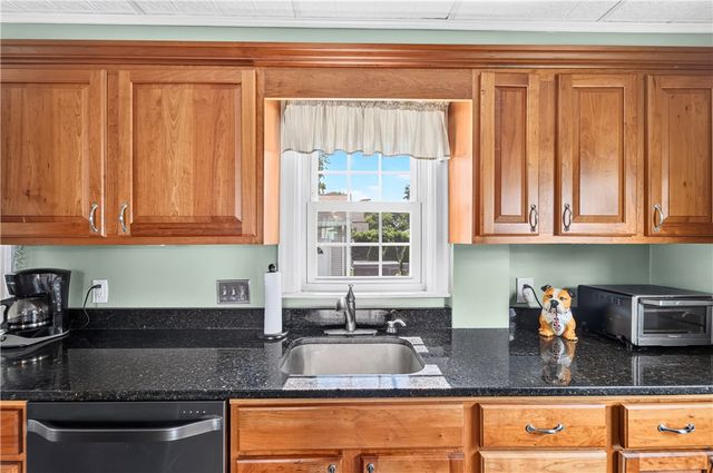 87 Miller Avenue, East Providence, RI 02916