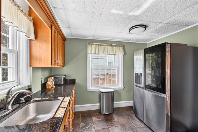 87 Miller Avenue, East Providence, RI 02916