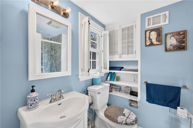 87 Miller Avenue, East Providence, RI 02916