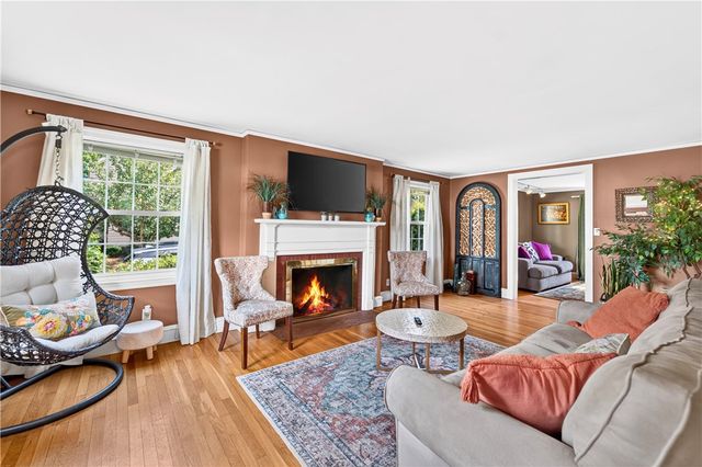 87 Miller Avenue, East Providence, RI 02916