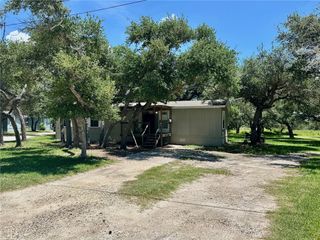 1522 16th St 7, Rockport, TX 78382