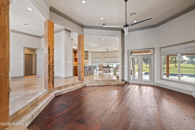 204 Inverness Lane, Broussard, LA 70518