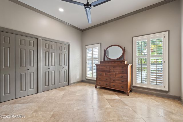 204 Inverness Lane, Broussard, LA 70518