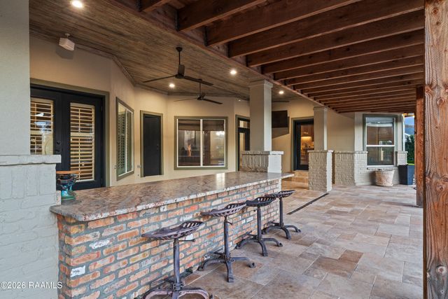 204 Inverness Lane, Broussard, LA 70518