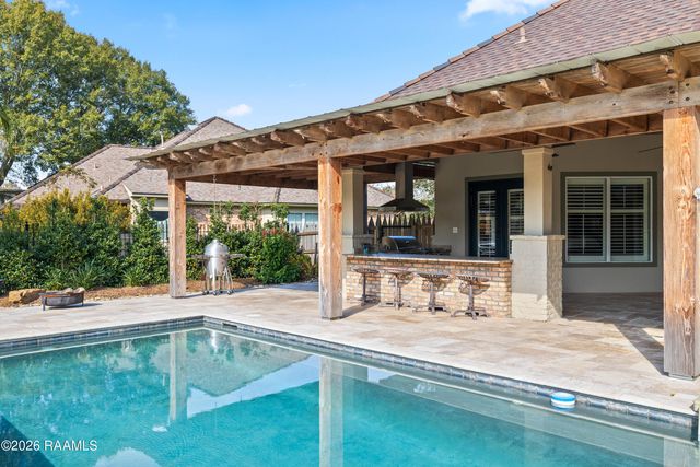 204 Inverness Lane, Broussard, LA 70518