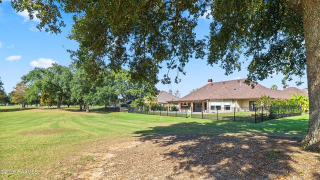 204 Inverness Lane, Broussard, LA 70518