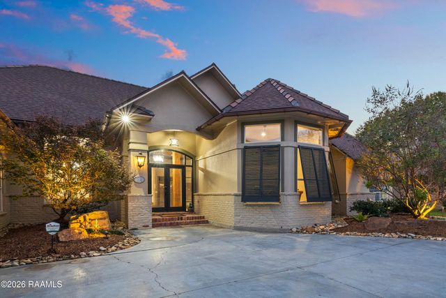 204 Inverness Lane, Broussard, LA 70518