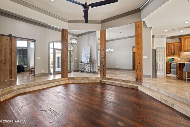 204 Inverness Lane, Broussard, LA 70518