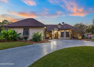 204 Inverness Lane, Broussard, LA 70518