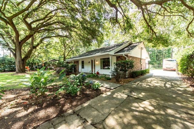 5717 San Flora Avenue, Ravenel, SC 29470