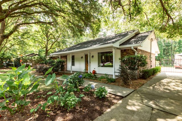 5717 San Flora Avenue, Ravenel, SC 29470