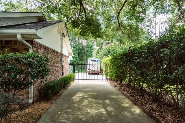 5717 San Flora Avenue, Ravenel, SC 29470
