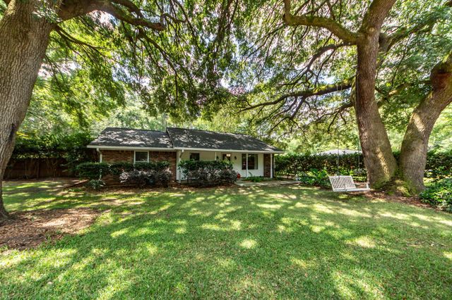 5717 San Flora Avenue, Ravenel, SC 29470