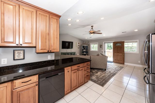 5717 San Flora Avenue, Ravenel, SC 29470
