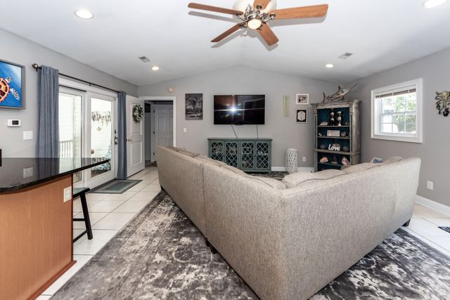 5717 San Flora Avenue, Ravenel, SC 29470