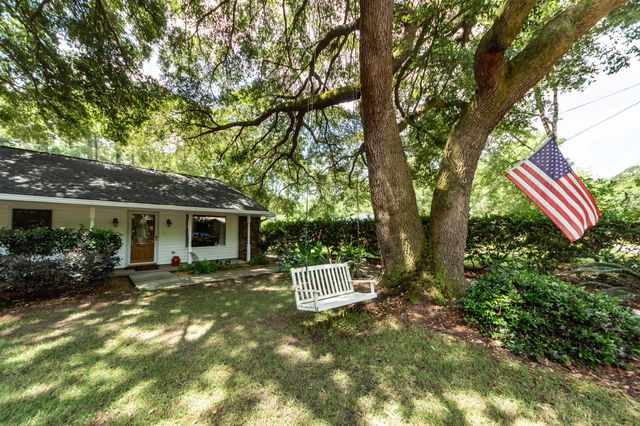 5717 San Flora Avenue, Ravenel, SC 29470