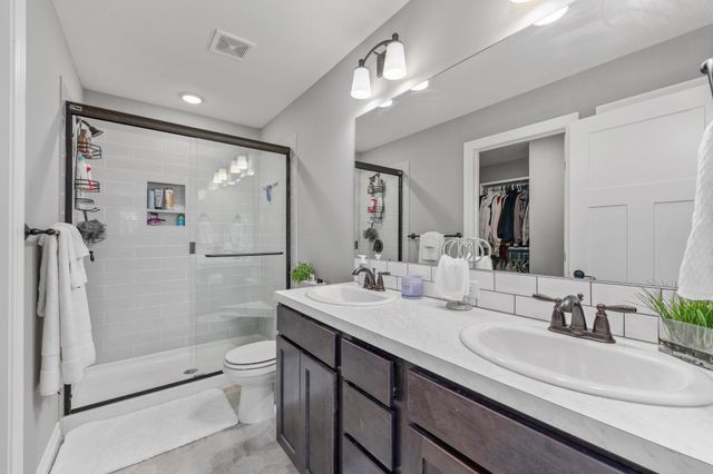 3425 N Laughlin St, Derby, KS 67037