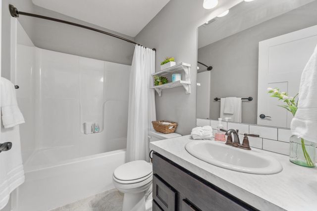 3425 N Laughlin St, Derby, KS 67037