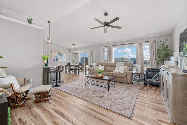 3425 N Laughlin St, Derby, KS 67037