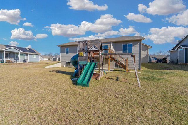 3425 N Laughlin St, Derby, KS 67037