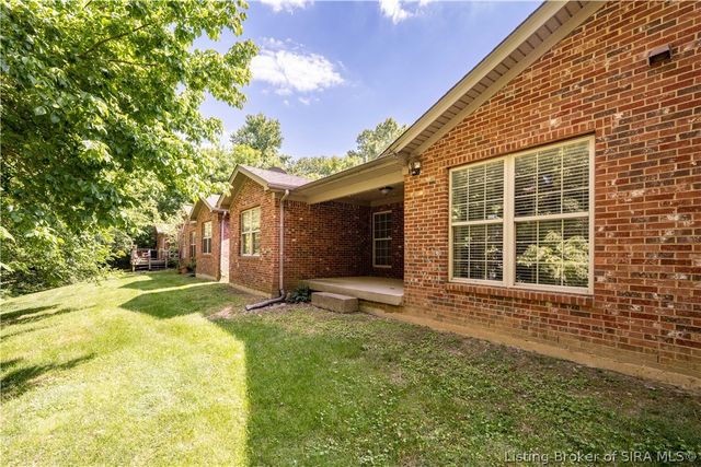 807 S Indiana Avenue 6, Sellersburg, IN 47172
