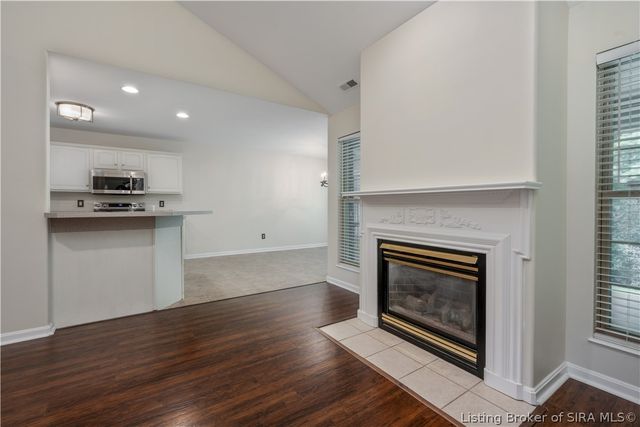 807 S Indiana Avenue 6, Sellersburg, IN 47172