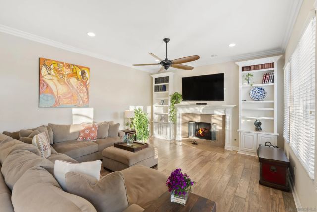 5255 Greenwillow Ln, San Diego, CA 92130