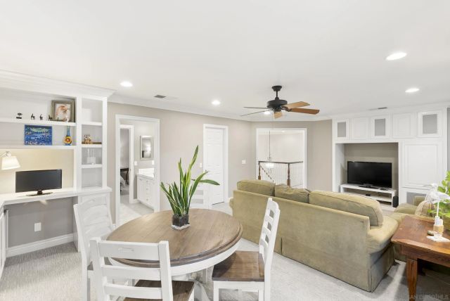 5255 Greenwillow Ln, San Diego, CA 92130