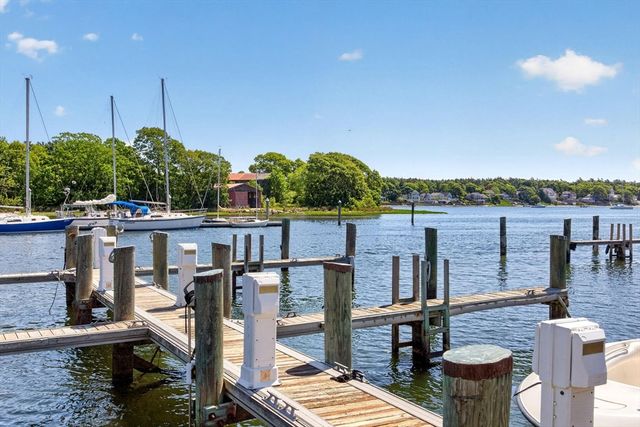 45 Main St 37, Wareham, MA 02571