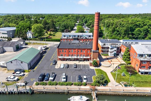 45 Main St 37, Wareham, MA 02571