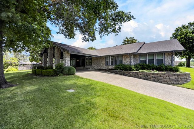 6415 S Knoxville Avenue, Tulsa, OK 74136