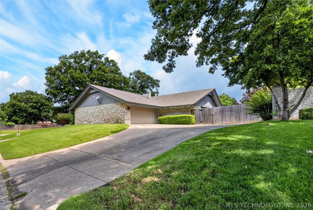 6415 S Knoxville Avenue, Tulsa, OK 74136