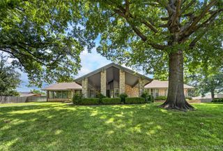 6415 S Knoxville Avenue, Tulsa, OK 74136