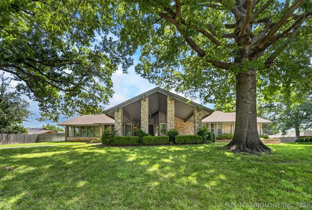 6415 S Knoxville Avenue, Tulsa, OK 74136