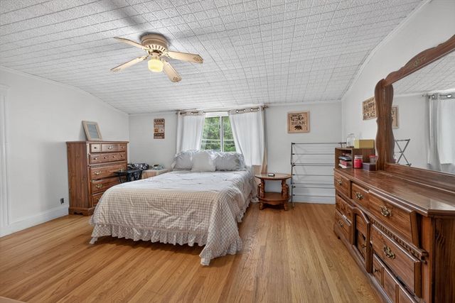 12 Hurd Ave, Saugus, MA 01906