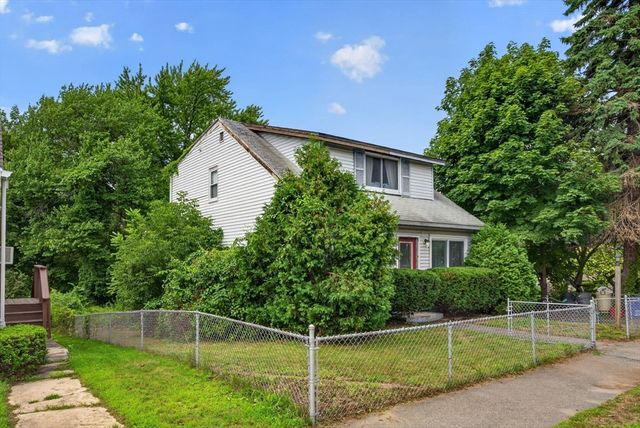 12 Hurd Ave, Saugus, MA 01906